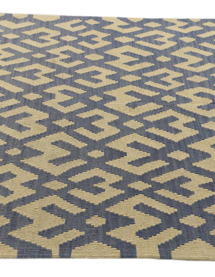 Detail image of 4' 6 x 5' 9 Hand Woven Kilim Modern Wool Rug