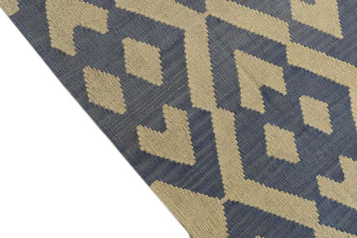 4' 1 x 5' 6 Hand Woven Kilim Modern Wool Rug