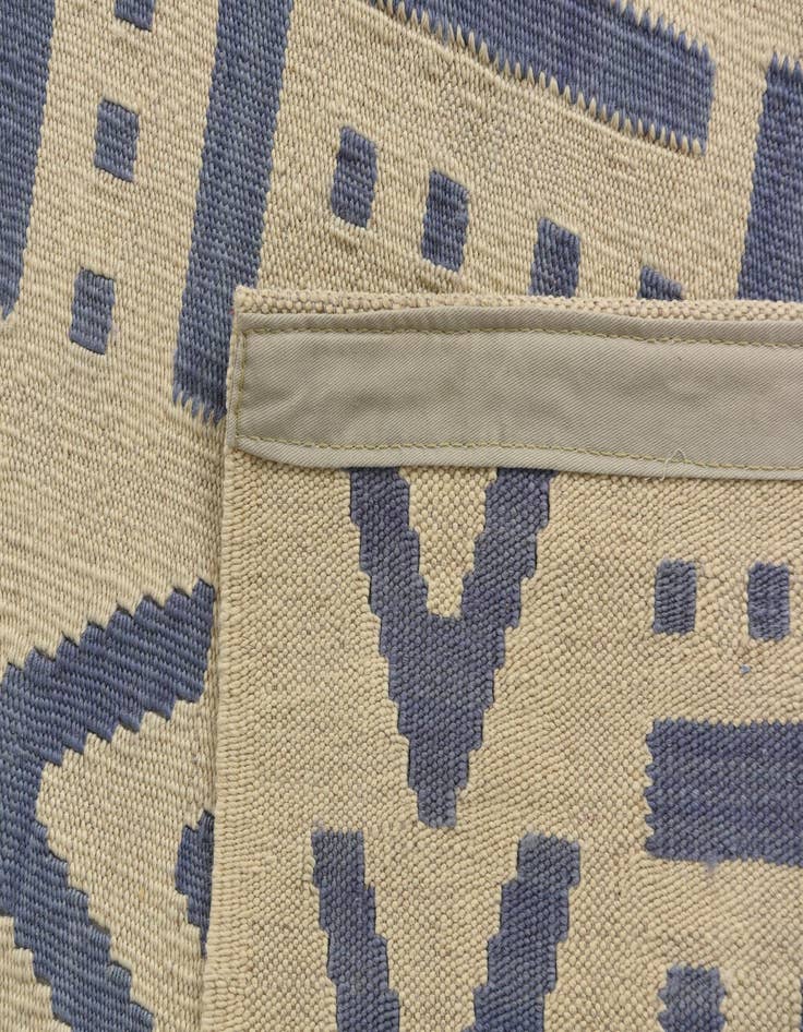 Detail image of 5' 1 x 6' 8  Hand Woven Kilim Modern Wool Rug