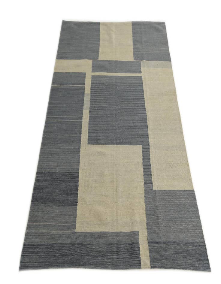 Detail image of 4' 1 x 5' 10  Hand Woven Kilim Modern Wool Rug