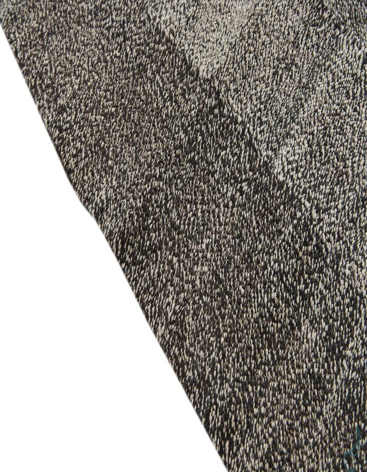 Detail image of 5' 10 x 7' 7  Hand Woven Kilim Modern Wool Rug