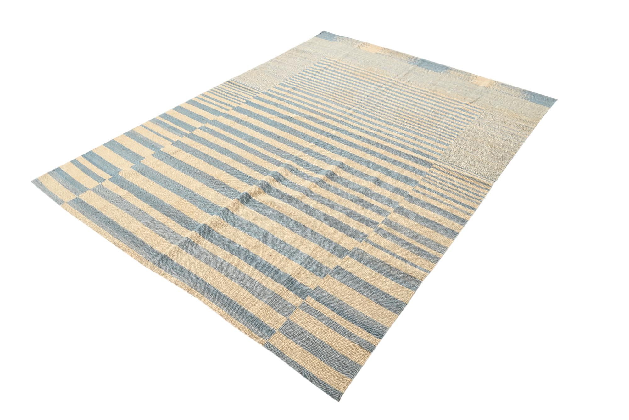 5' 7 x 7' 4 Hand Woven Kilim Modern Wool Rug