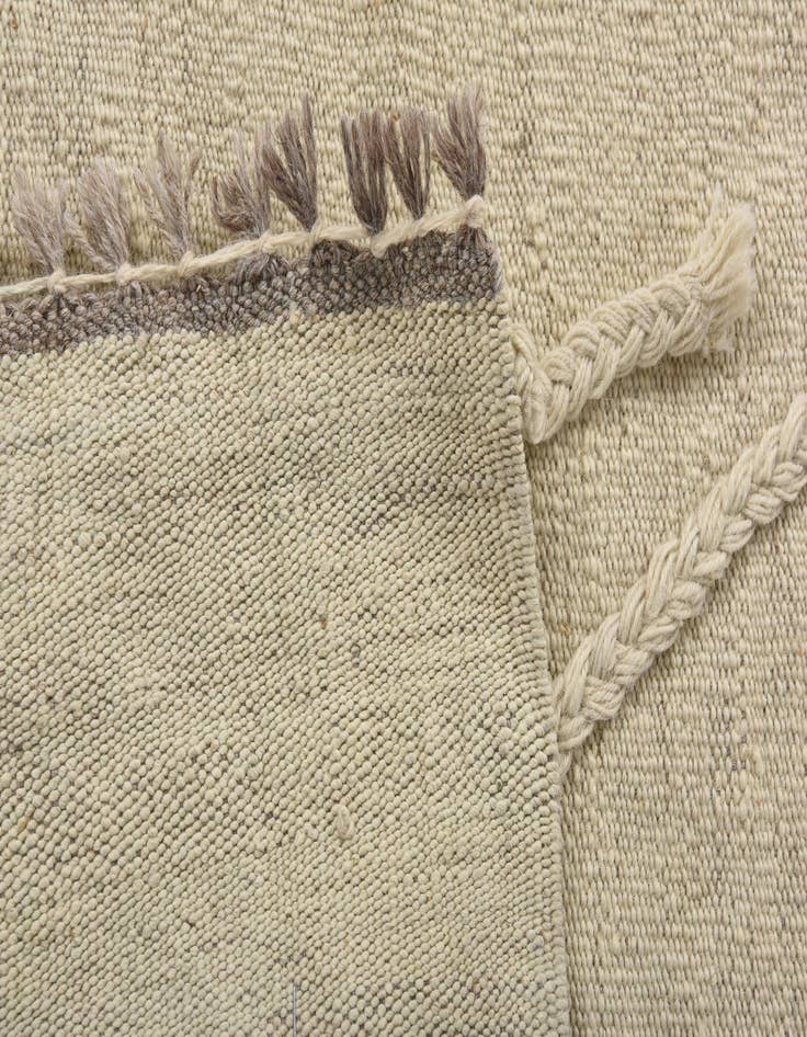 Detail image of 5' 1 x 6' 4  Hand Woven Kilim Modern Wool Rug