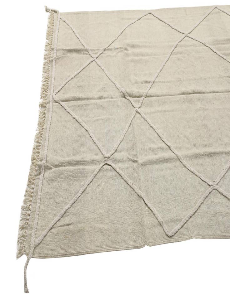 Detail image of 5' 6 x 7' 10  Hand Woven Kilim Modern Wool Rug