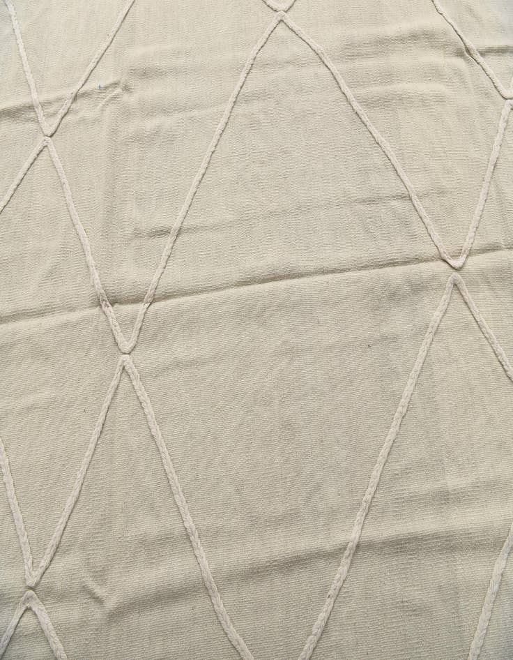 Detail image of 5' 6 x 7' 10  Hand Woven Kilim Modern Wool Rug