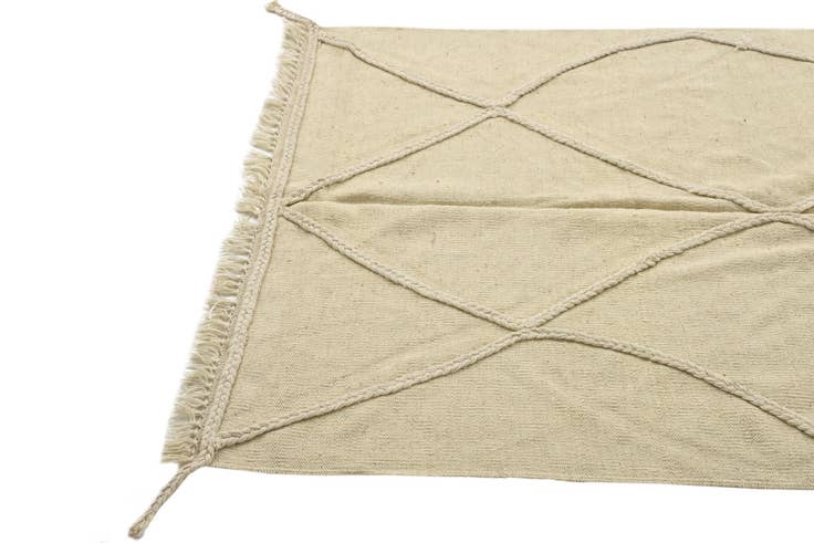 Detail image of 3' 3 x 4' 10 Hand Woven Kilim Modern Wool Rug