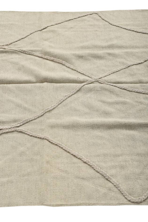 Detail image of 4' x 5' 3 Hand Woven Kilim Modern Wool Rug