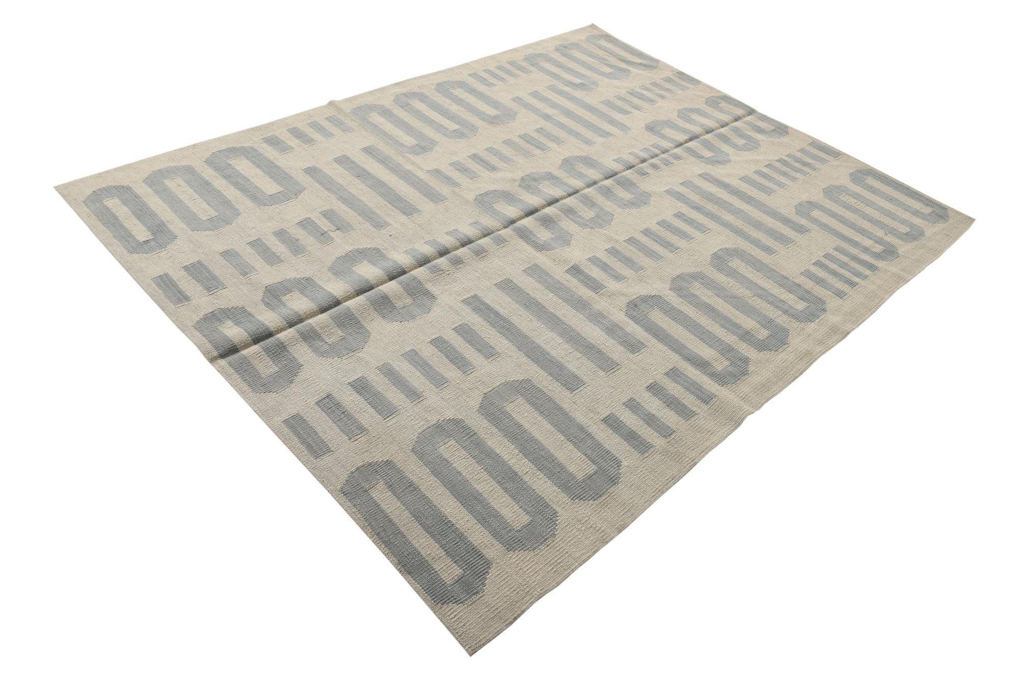 5' x 6' 6 Hand Woven Kilim Modern Wool Rug