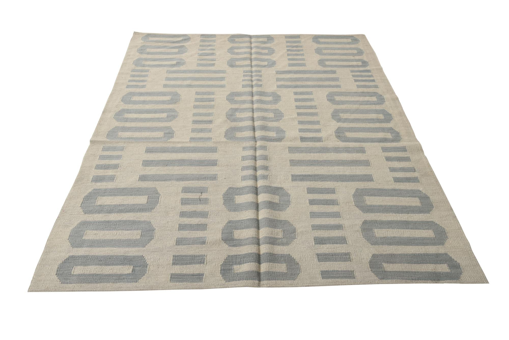 5' x 6' 6 Hand Woven Kilim Modern Wool Rug
