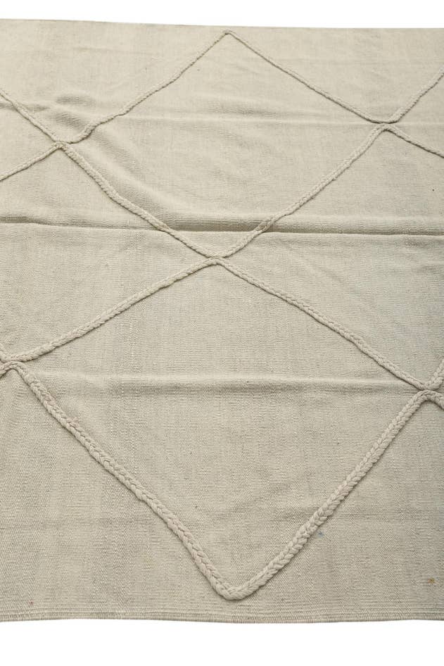 Detail image of 5' 7 x 7' 9 Hand Woven Kilim Modern Wool Rug