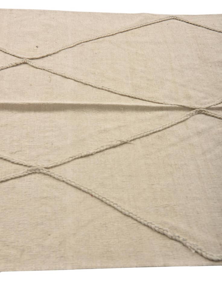 Detail image of 4' 1 x 6' 1 Hand Woven Kilim Modern Wool Rug