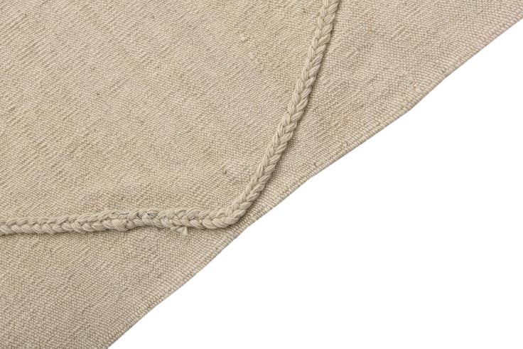 Detail image of 4' 1 x 6' 1 Hand Woven Kilim Modern Wool Rug