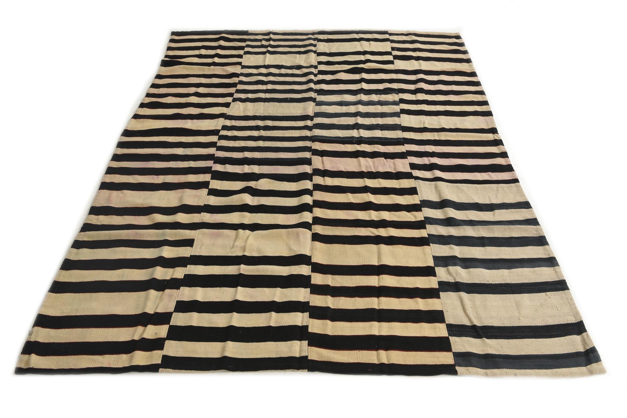 5' 6 x 7' 10 Hand Woven Kilim Modern Wool Rug