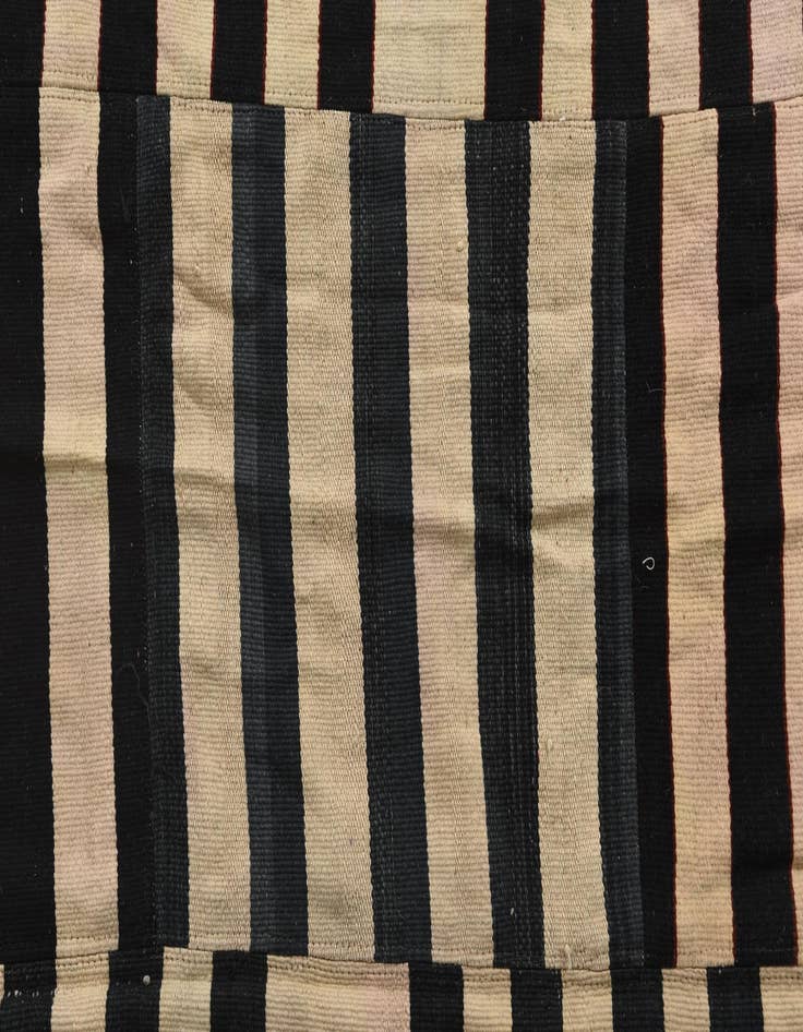 Detail image of 5' 6 x 7' 10  Hand Woven Kilim Modern Wool Rug