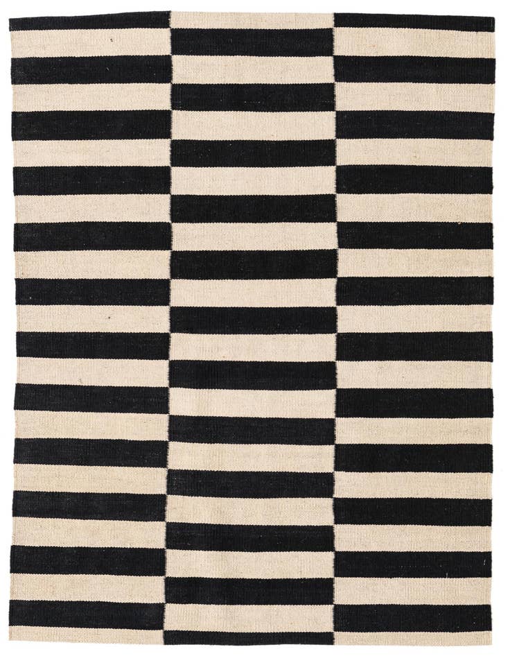 Detail image of 3' 3 x 4' 9 Hand Woven Kilim Modern Wool Rug