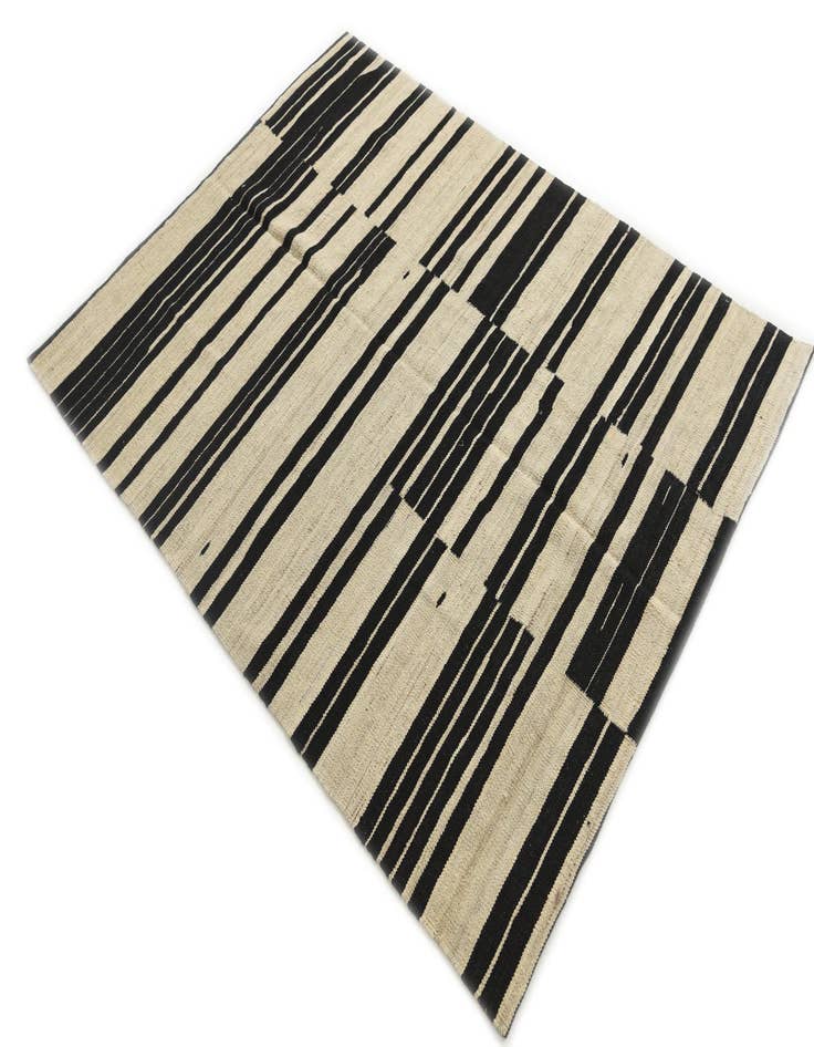 Detail image of 4' 4 x 5' 7  Hand Woven Kilim Modern Wool Rug