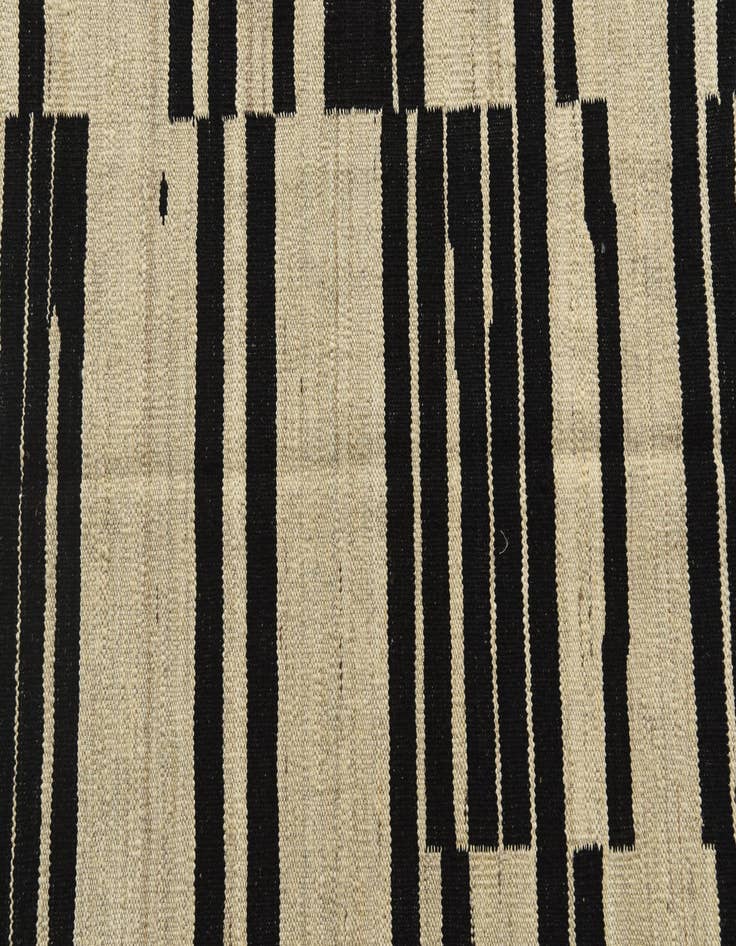 Detail image of 4' 4 x 5' 7  Hand Woven Kilim Modern Wool Rug