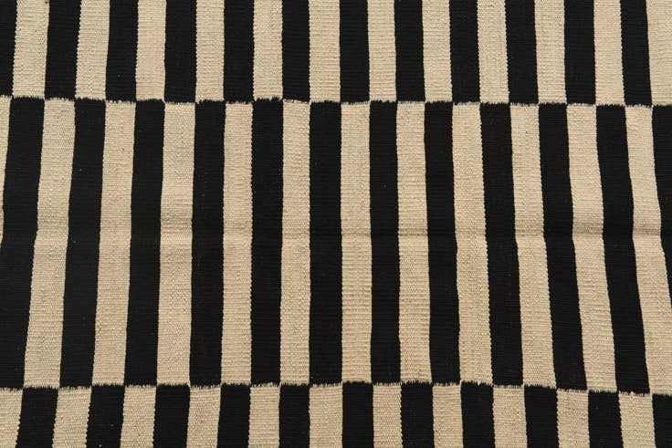 Detail image of 3' 6 x 4' 8 Hand Woven Kilim Modern Wool Rug