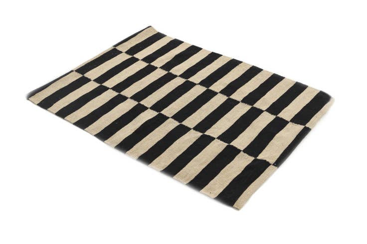 Detail image of 2' 9 x 3' 10 Hand Woven Kilim Modern Wool Rug
