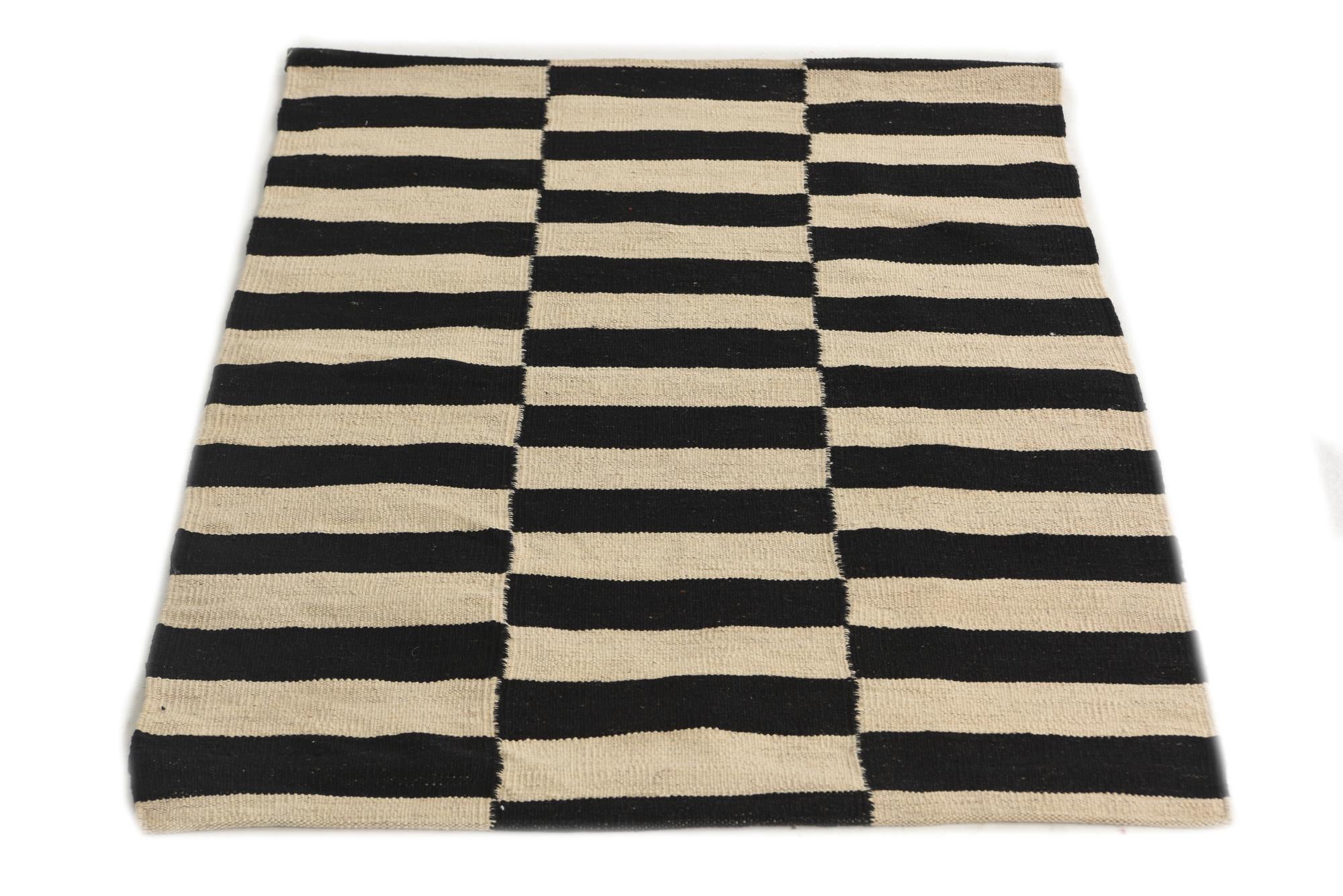 2' 9 x 3' 10 Hand Woven Kilim Modern Wool Rug