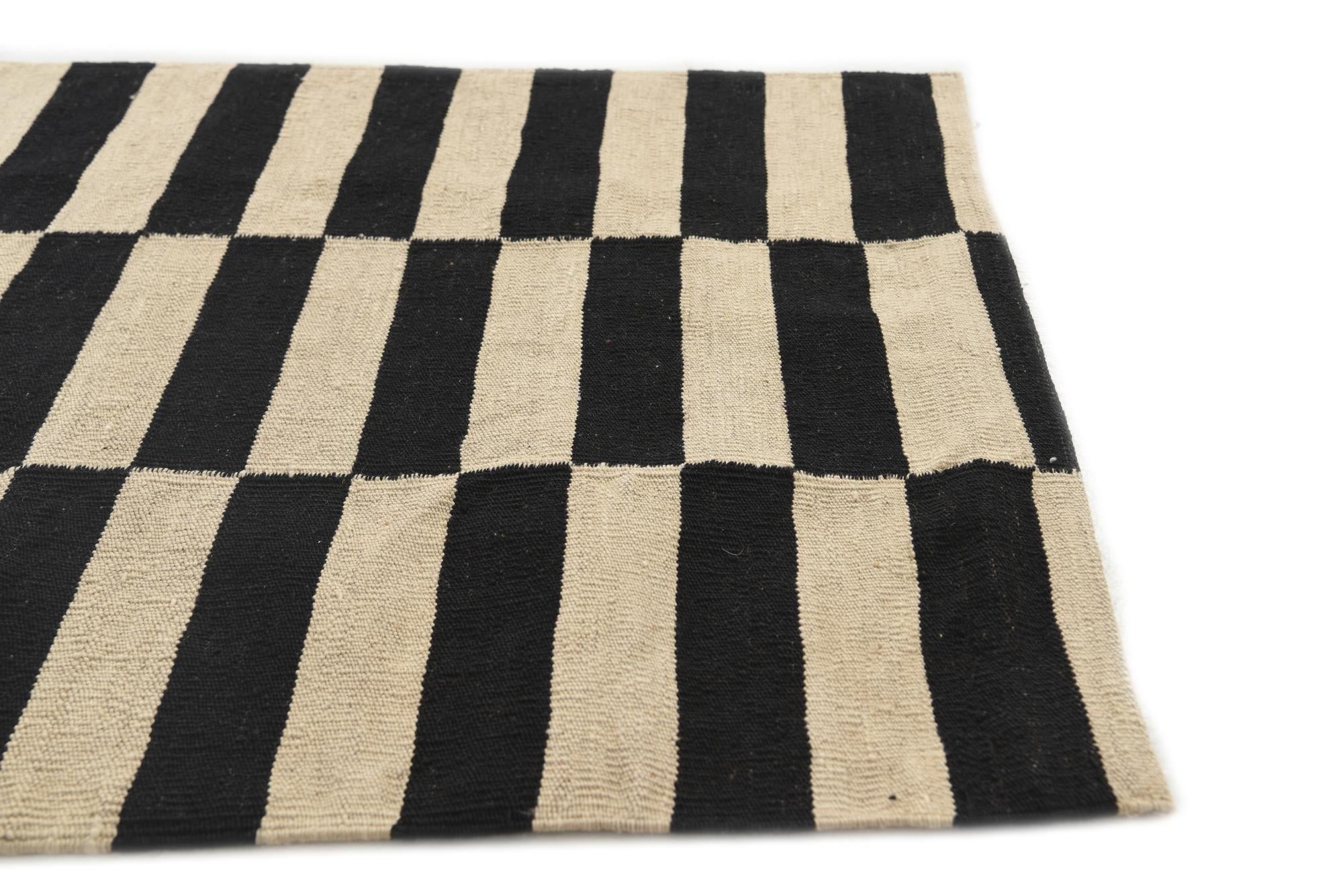 2' 9 x 3' 10 Hand Woven Kilim Modern Wool Rug