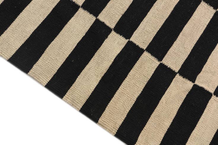 Detail image of 2' 9 x 3' 10 Hand Woven Kilim Modern Wool Rug
