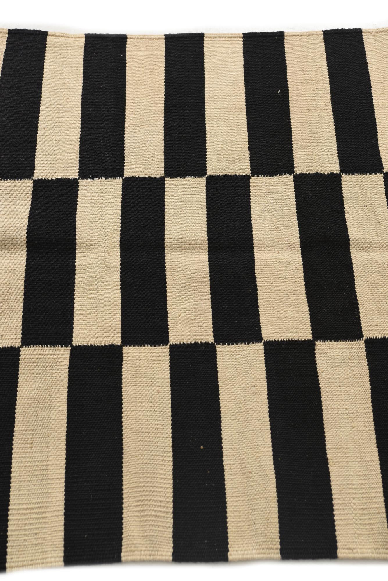 2' 8 x 3' 9 Hand Woven Kilim Modern Wool Rug