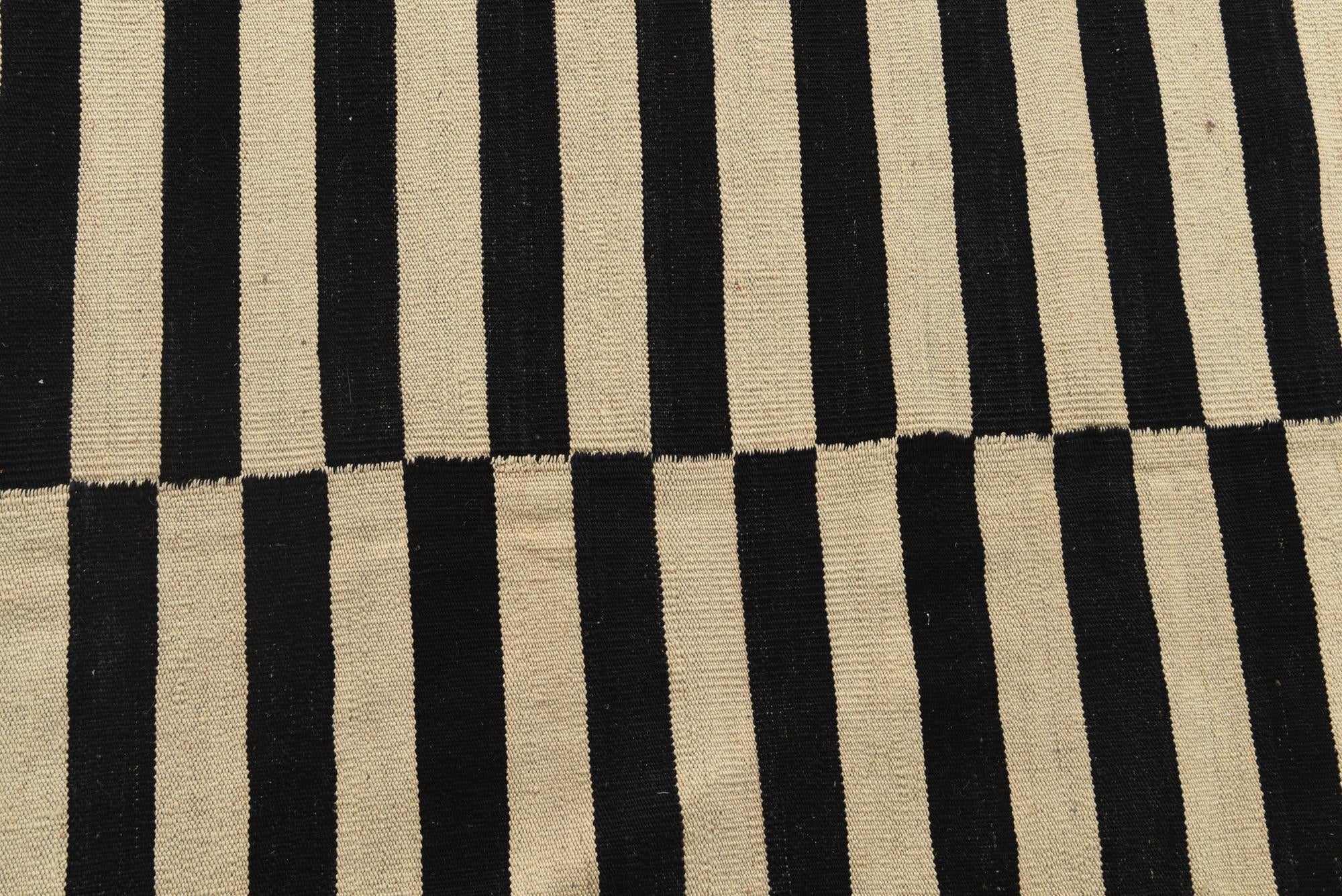 8' 5 x 9' 8 Hand Woven Kilim Modern Wool Rug