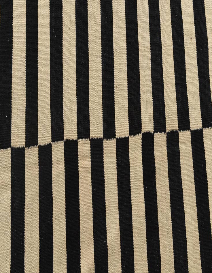 Detail image of 8' 5 x 9' 8  Hand Woven Kilim Modern Wool Rug