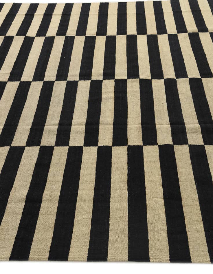 Detail image of 8' 7 x 11' 3  Hand Woven Kilim Modern Wool Rug