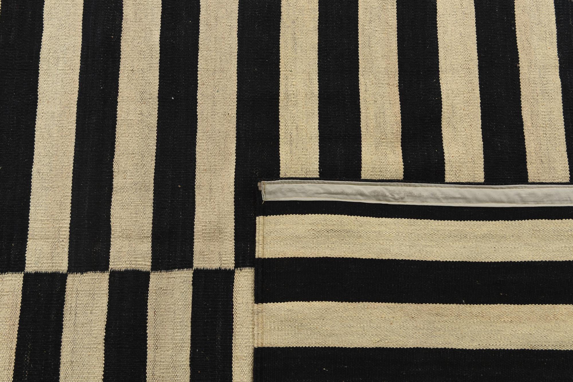 8' 7 x 11' 3 Hand Woven Kilim Modern Wool Rug
