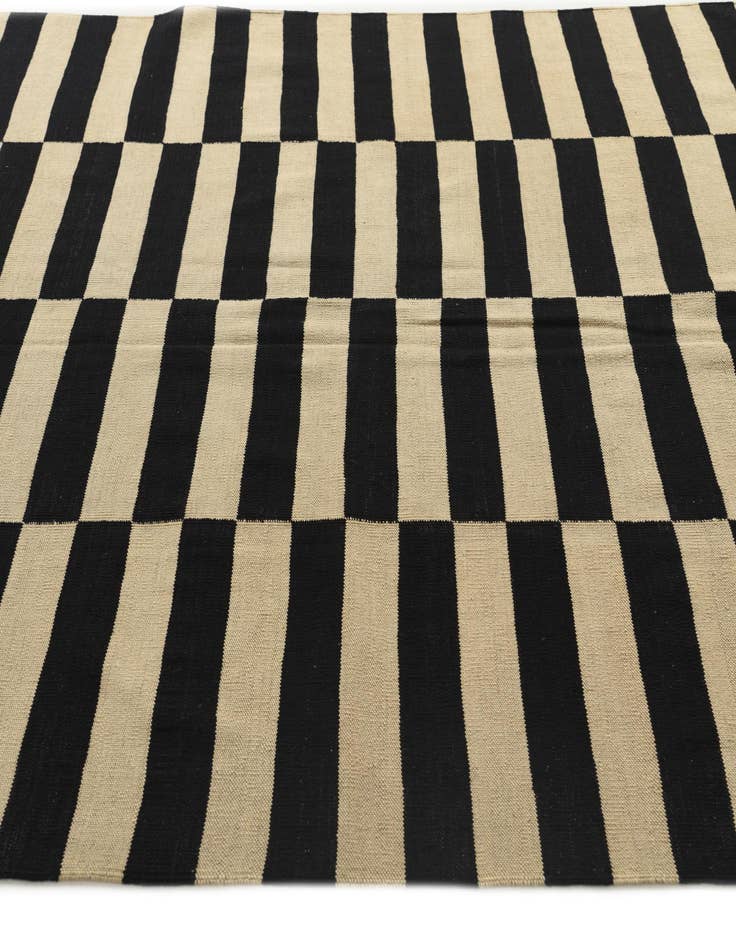 Detail image of 6' 8 x 9' 10  Hand Woven Kilim Modern Wool Rug