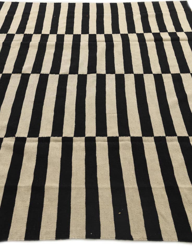 Detail image of 8' 1 x 9' 7  Hand Woven Kilim Modern Wool Rug