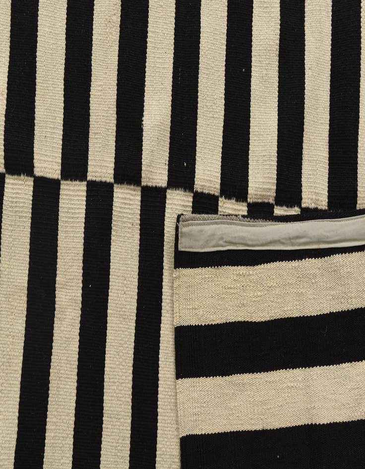 Detail image of 8' 1 x 9' 7  Hand Woven Kilim Modern Wool Rug