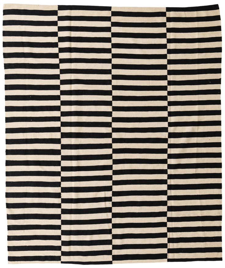 Detail image of 8' 1 x 9' 7 Hand Woven Kilim Modern Wool Rug