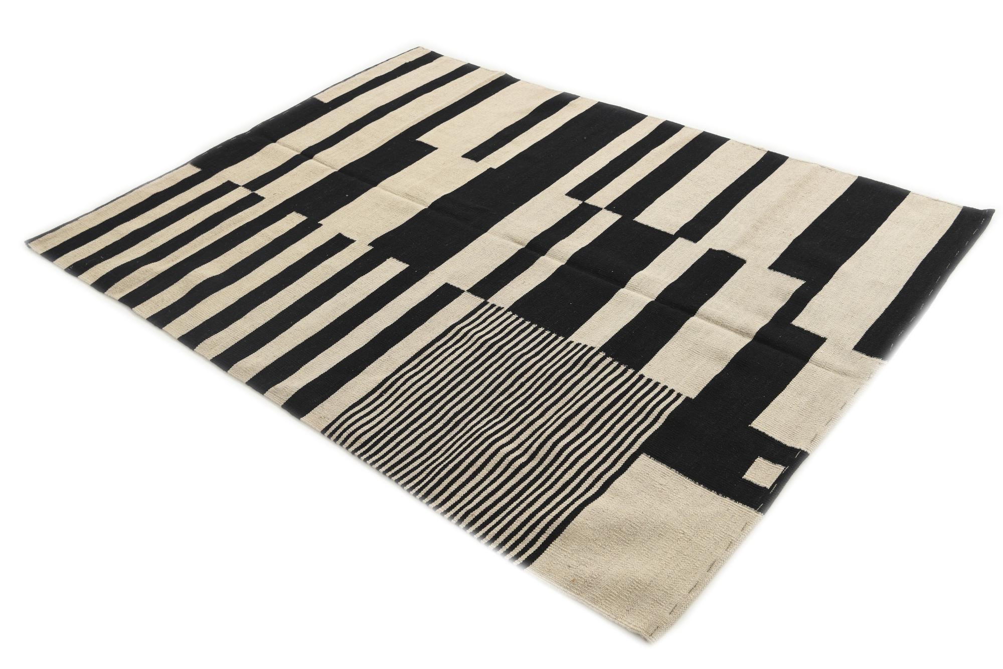 5' x 6' 8 Hand Woven Kilim Modern Wool Rug