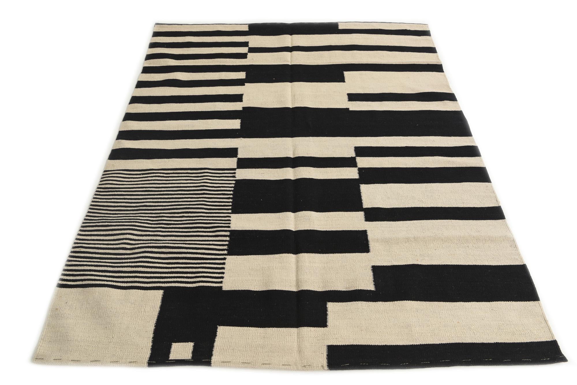 5' x 6' 8 Hand Woven Kilim Modern Wool Rug