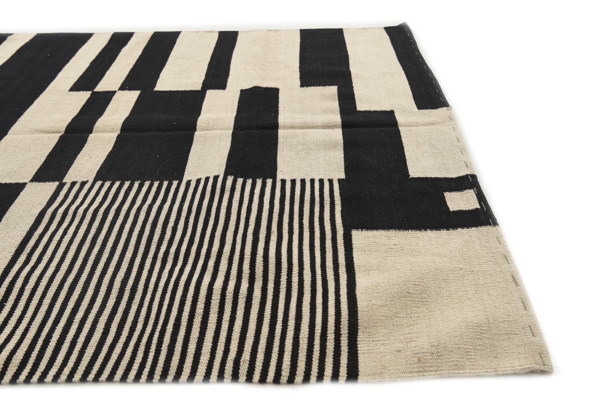 5' x 6' 8 Hand Woven Kilim Modern Wool Rug