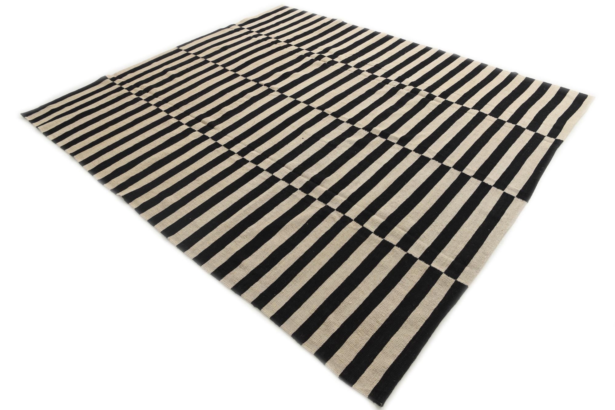 8' 7 x 9' 7 Hand Woven Kilim Modern Wool Rug