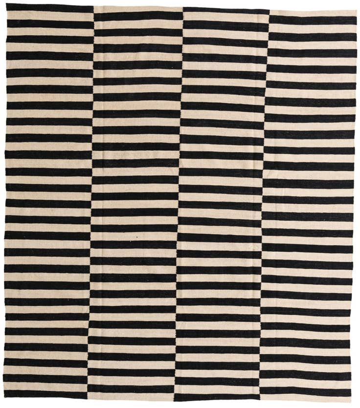 Detail image of 8' 7 x 9' 7 Hand Woven Kilim Modern Wool Rug