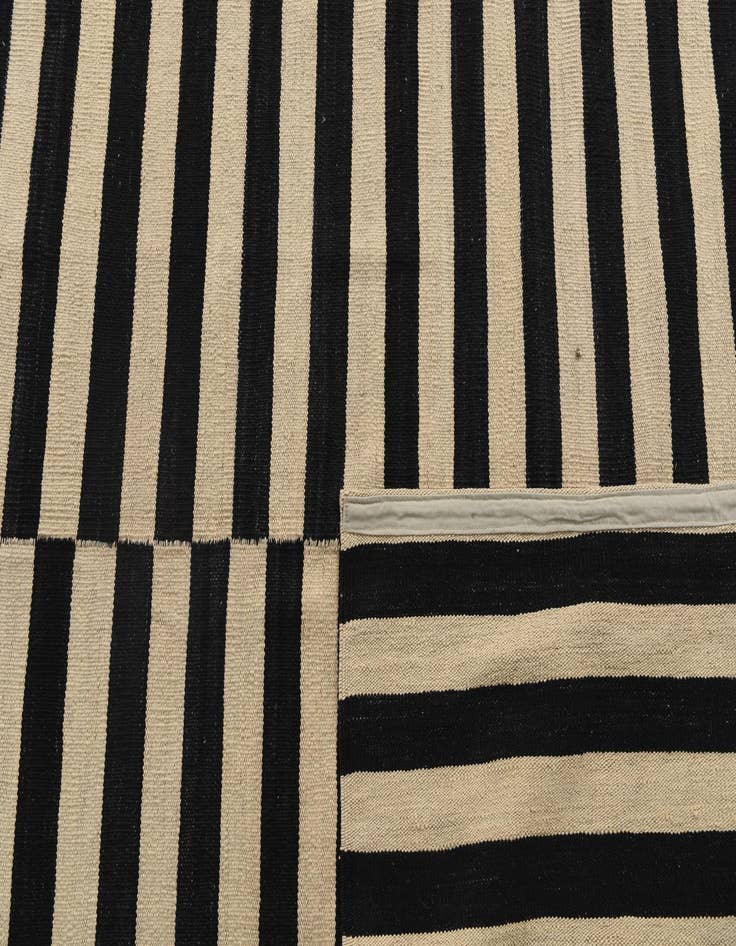 Detail image of 8' 9 x 9' 8  Hand Woven Kilim Modern Wool Rug