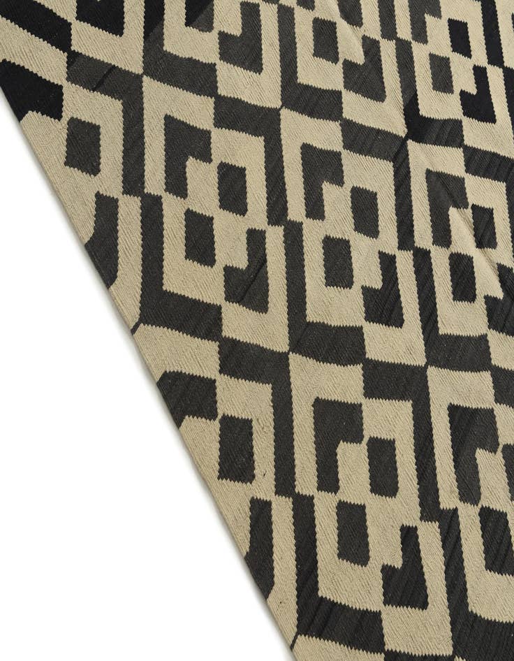 Detail image of 8' 6 x 11' 4  Hand Woven Kilim Modern Wool Rug
