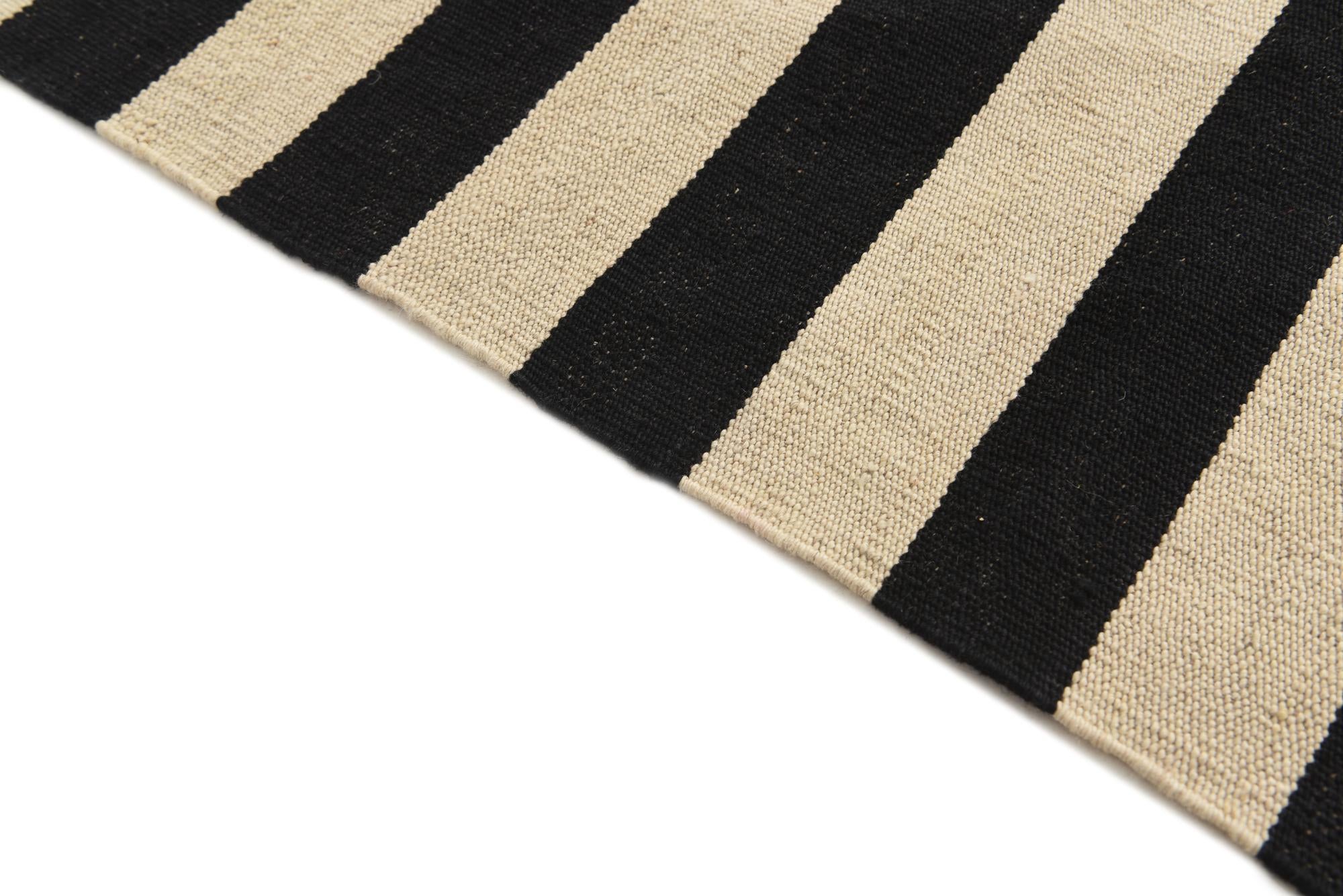5' 6 x 8' Hand Woven Kilim Modern Wool Rug