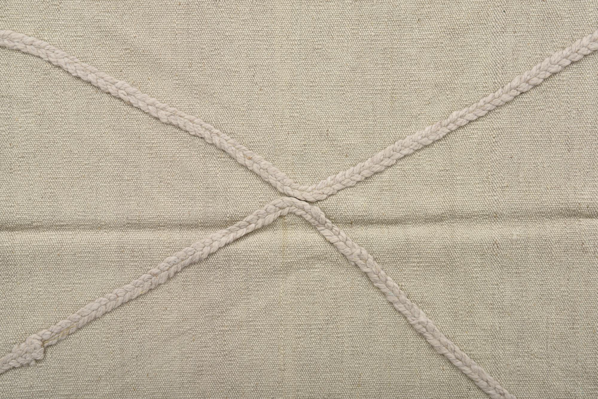 4' 1 x 6' Hand Woven Kilim Modern Wool Rug