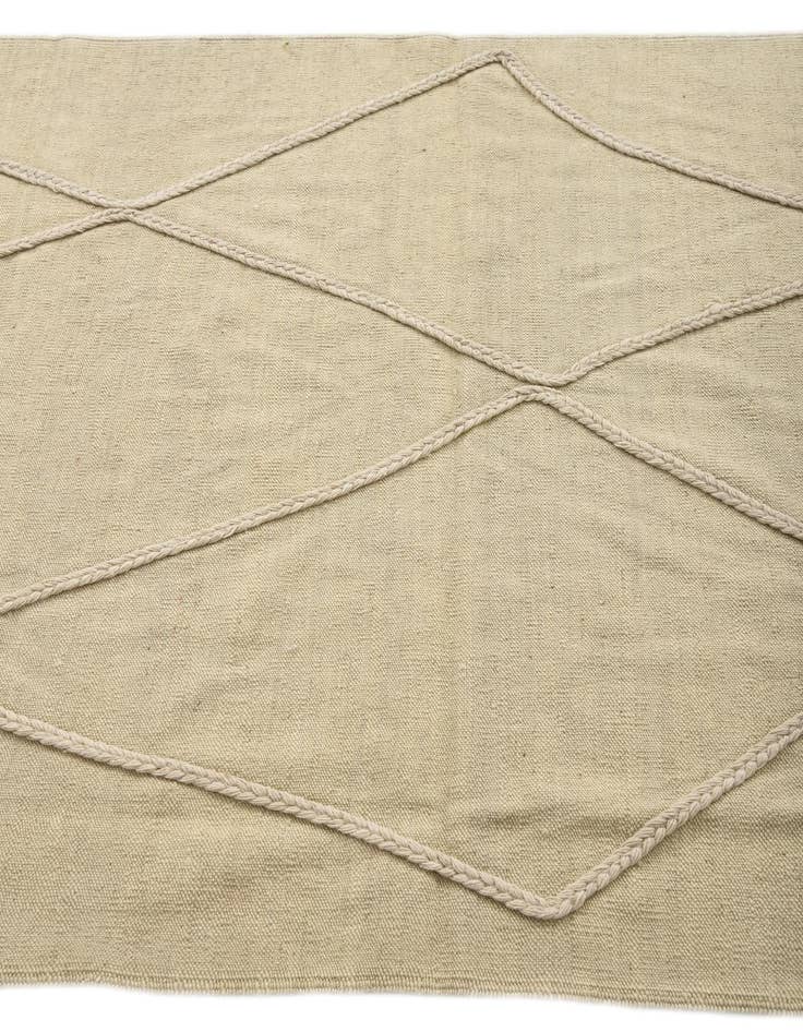 Detail image of 4' 2 x 5' 8  Hand Woven Kilim Modern Wool Rug