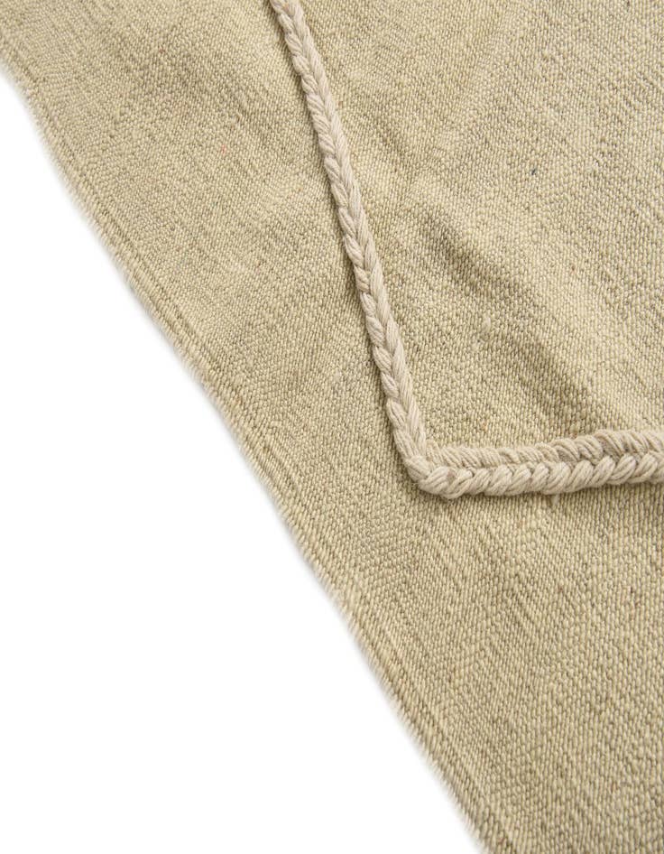 Detail image of 4' 2 x 5' 8  Hand Woven Kilim Modern Wool Rug