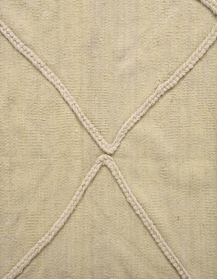 Detail image of 4' 2 x 5' 8  Hand Woven Kilim Modern Wool Rug