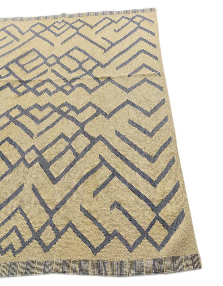 Detail image of 6' 2 x 7' 9  Hand Woven Kilim Modern Wool Rug