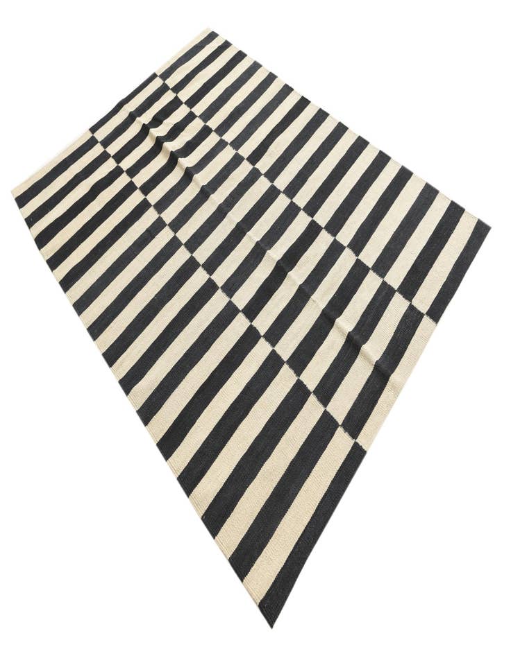 Detail image of 4' 3 x 5' 10  Hand Woven Kilim Modern Wool Rug