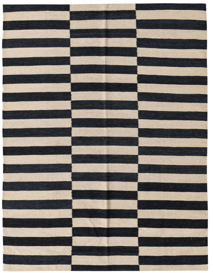 Detail image of 4' 3 x 5' 10 Hand Woven Kilim Modern Wool Rug